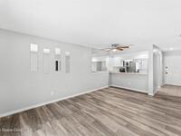 3093 Sir Hamilton Circle Unit #10