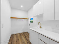 1313 Worth Court