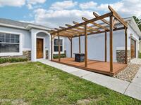 982 Colonial Avenue