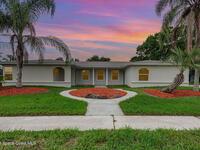 957 Waialae Circle