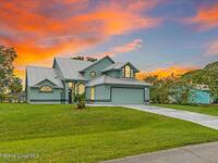 817 Seven Gables Circle
