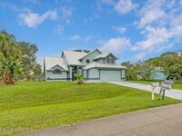 817 Seven Gables Circle