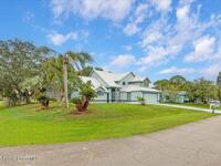 817 Seven Gables Circle