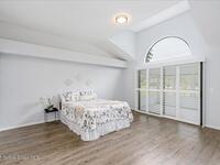 817 Seven Gables Circle