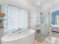718 Lyndall Lane