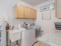 718 Lyndall Lane