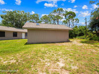 1421 Degroodt Road