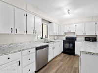 1421 Degroodt Road