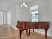 1841 Market Circle