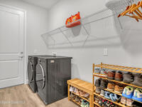 1841 Market Circle