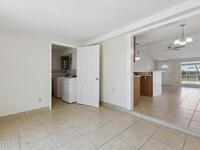 925 Abeto Street