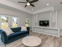 1401 Alberni Street