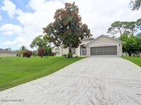 467 Sauders Road