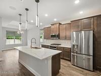1752 Killian Drive