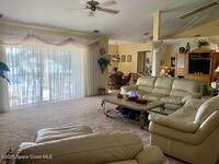 1517 Eagles Circle