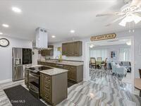 955 Bartlett Lane