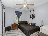 955 Bartlett Lane