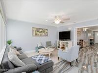 955 Bartlett Lane
