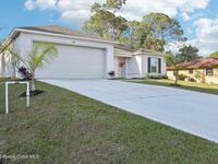 982 Pyracantha Street