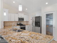 1036 Greenleaf Court