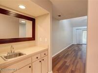 433 Hawthorne Court