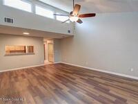 433 Hawthorne Court