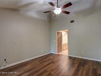 433 Hawthorne Court