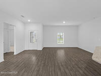590 Entrada Street