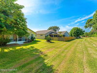 926 Pine Creek Circle