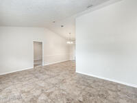 2914 Kosuth Road