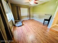 1096 NE Sandy Lane Lane