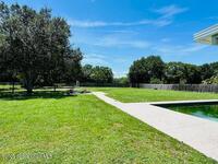 1096 NE Sandy Lane Lane