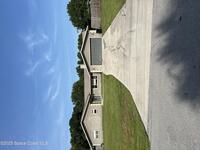 1096 NE Sandy Lane Lane