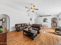 2240 Redwood Circle