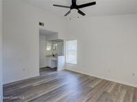 1051 Country Club Drive Unit #521