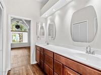 822 Oakwood Drive