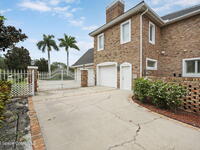 142 Lansing Island Drive