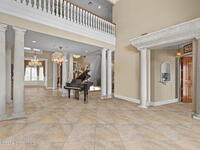 142 Lansing Island Drive
