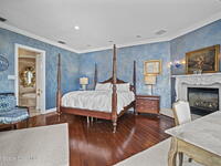 142 Lansing Island Drive