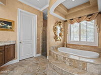 142 Lansing Island Drive
