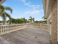 142 Lansing Island Drive