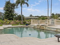 142 Lansing Island Drive