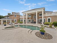 142 Lansing Island Drive