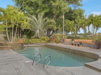 250 Lanternback Island Drive