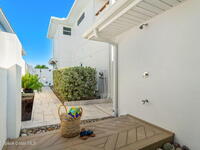 1081 S Atlantic Avenue