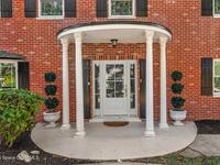 517 N River Oaks Drive