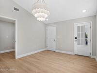 517 N River Oaks Drive