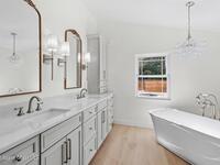 517 N River Oaks Drive