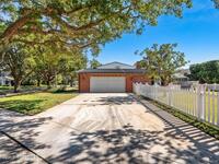 517 N River Oaks Drive