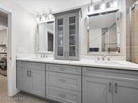 5685 Lake Washington Road